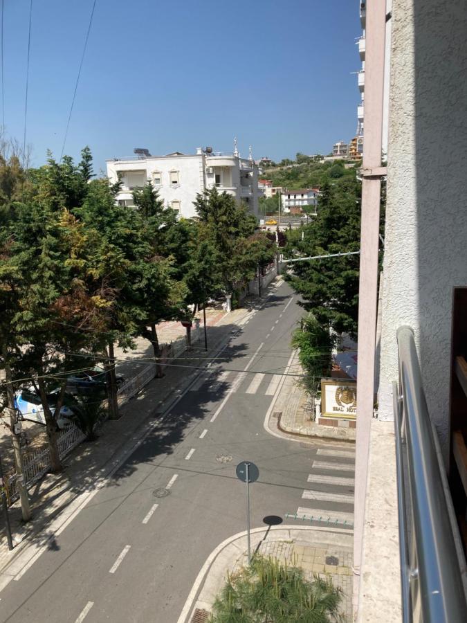 Lungomare Holiday Apartments Драч Екстериор снимка